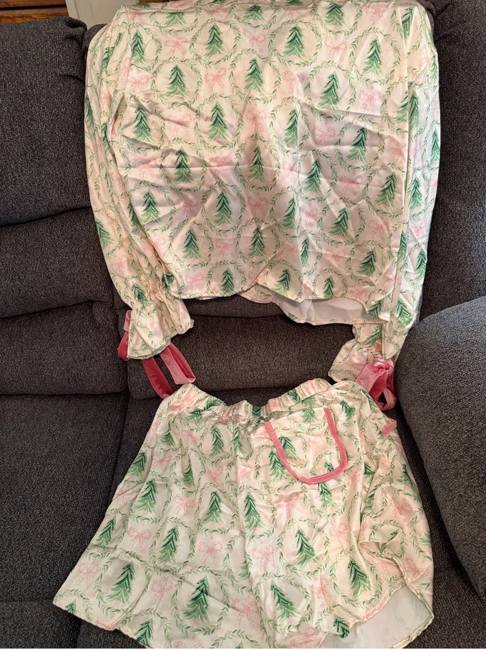 Women’s Green & Pink Printed Pajama Set with Velvet Trim